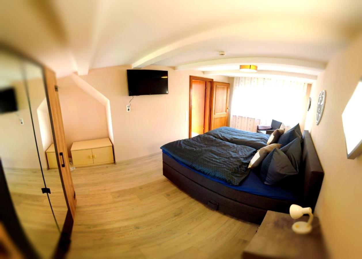 Ferienhaus Zum Hochstein Ettringen  エクステリア 写真